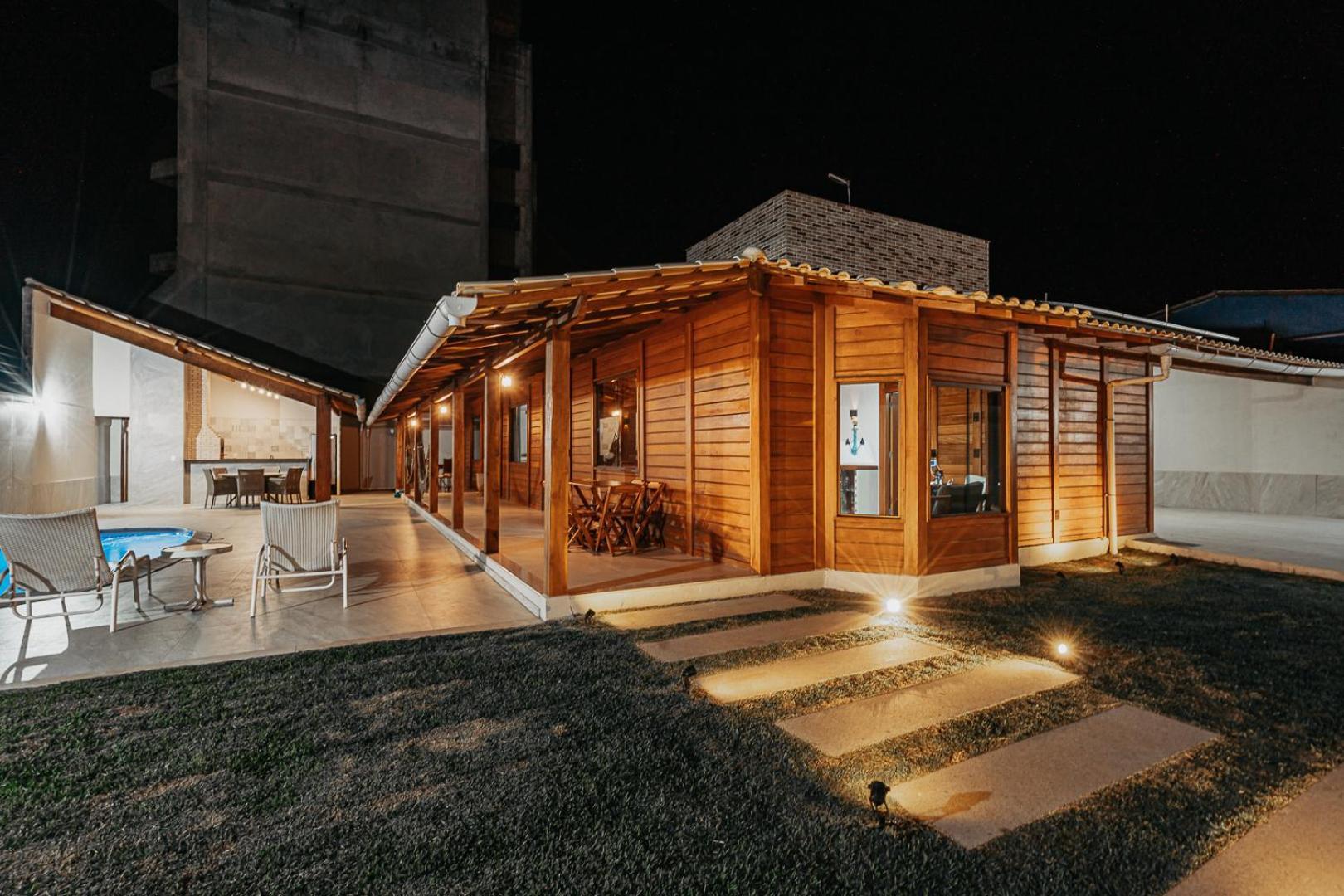 Casadecastelhanos, Quadra Do Mar De Castelhanos, 4 Suites Com Ar, Churrasqueira, Piscina, Hidromassagem, Cozinha Integrada Gourmet Ideal Para Familia E Amigos Anchieta  Exterior photo