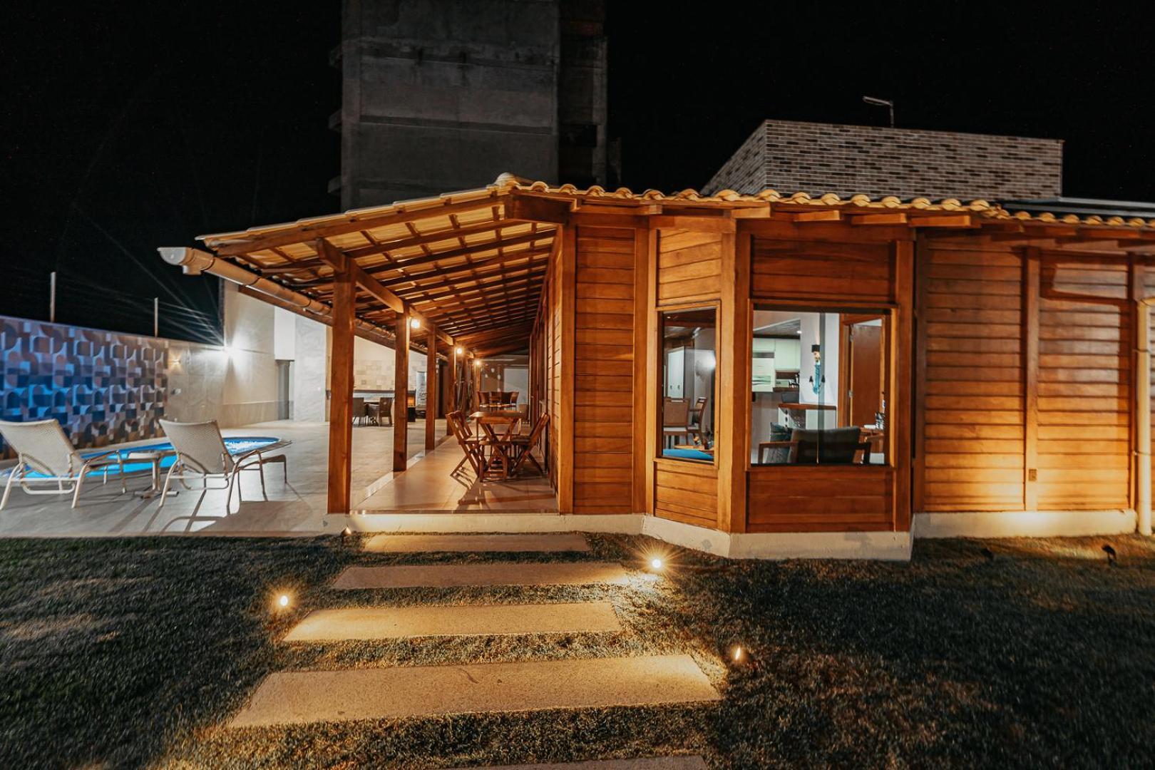 Casadecastelhanos, Quadra Do Mar De Castelhanos, 4 Suites Com Ar, Churrasqueira, Piscina, Hidromassagem, Cozinha Integrada Gourmet Ideal Para Familia E Amigos Anchieta  Exterior photo