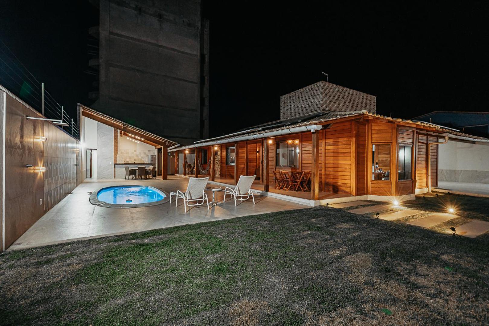 Casadecastelhanos, Quadra Do Mar De Castelhanos, 4 Suites Com Ar, Churrasqueira, Piscina, Hidromassagem, Cozinha Integrada Gourmet Ideal Para Familia E Amigos Anchieta  Exterior photo