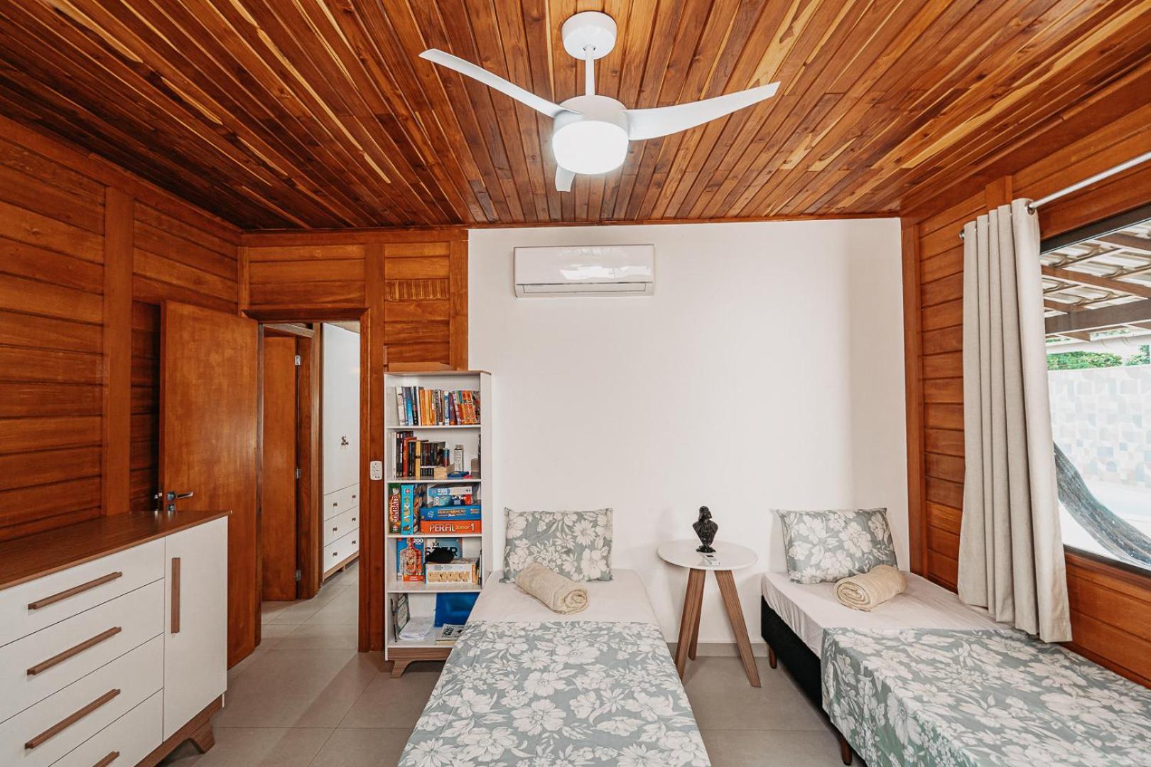 Casadecastelhanos, Quadra Do Mar De Castelhanos, 4 Suites Com Ar, Churrasqueira, Piscina, Hidromassagem, Cozinha Integrada Gourmet Ideal Para Familia E Amigos Anchieta  Exterior photo