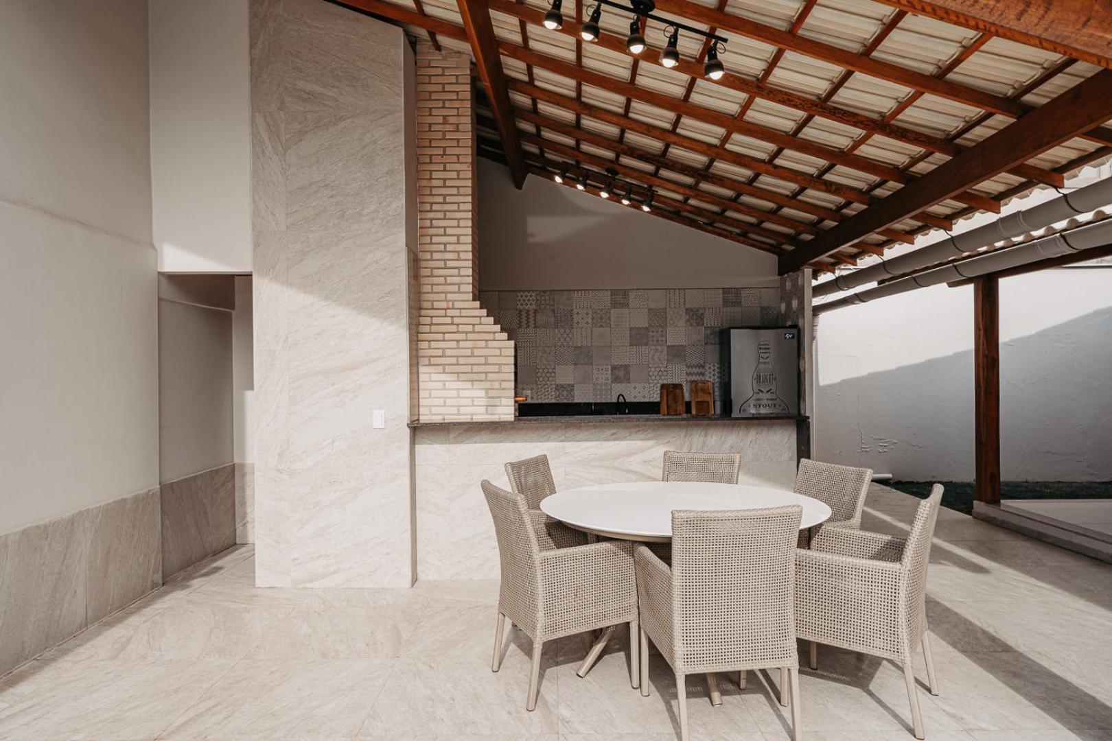Casadecastelhanos, Quadra Do Mar De Castelhanos, 4 Suites Com Ar, Churrasqueira, Piscina, Hidromassagem, Cozinha Integrada Gourmet Ideal Para Familia E Amigos Anchieta  Exterior photo